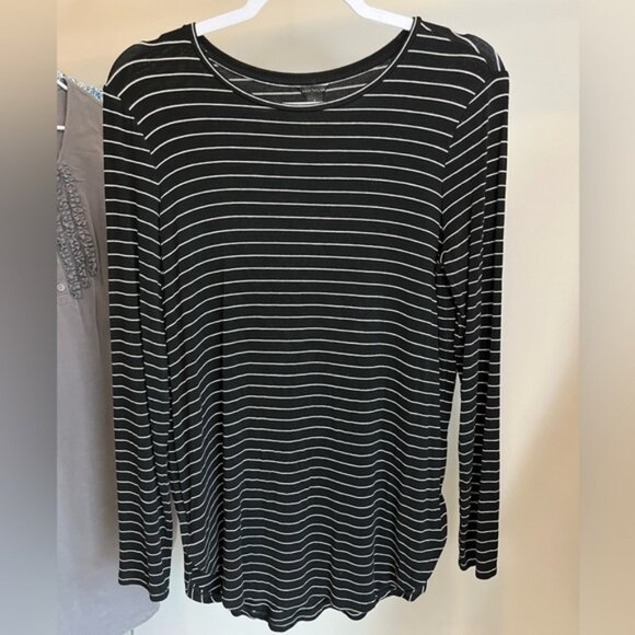 Ann Taylor Top Relaxed Tunic Black White Striped Knit Long Sleeve Small - Picture 3 of 7